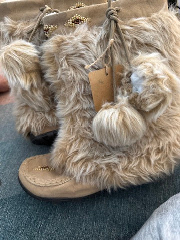 Amazing Artisan Handmade Fur Muk Luk style boots.