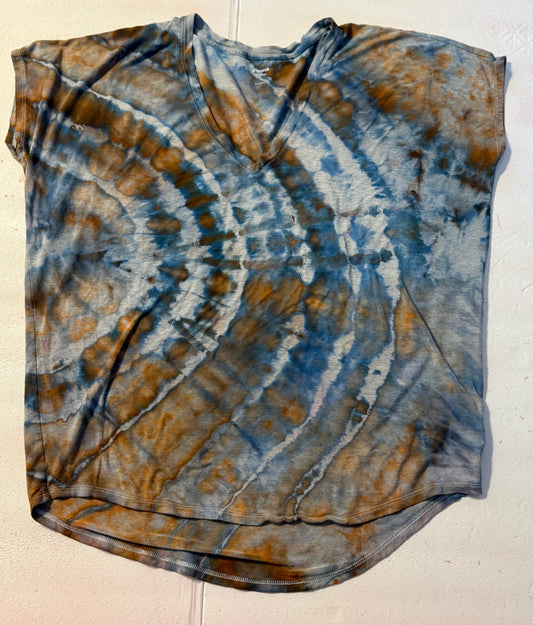 Hand dyed cosmic Ripple tee- blue gray