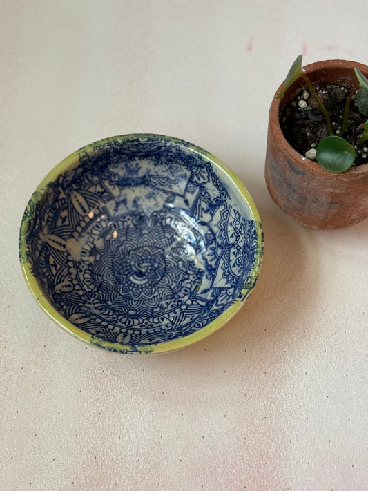 Ceramic cereal bowl
